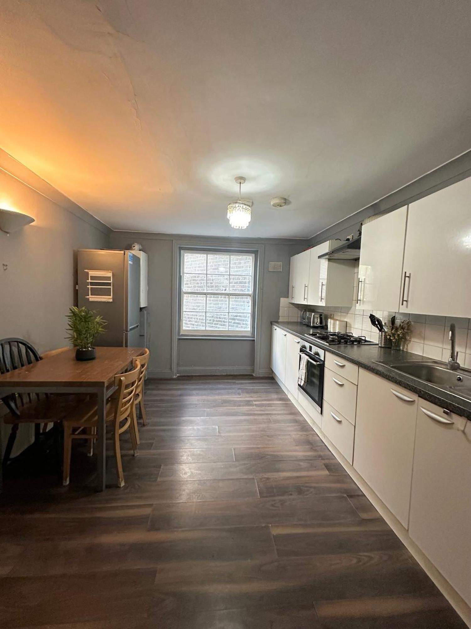 Luxury Room In A 4 Bedroom Flat! 4 Minutes Walk To Kingscross, St Pancras Londra Dış mekan fotoğraf