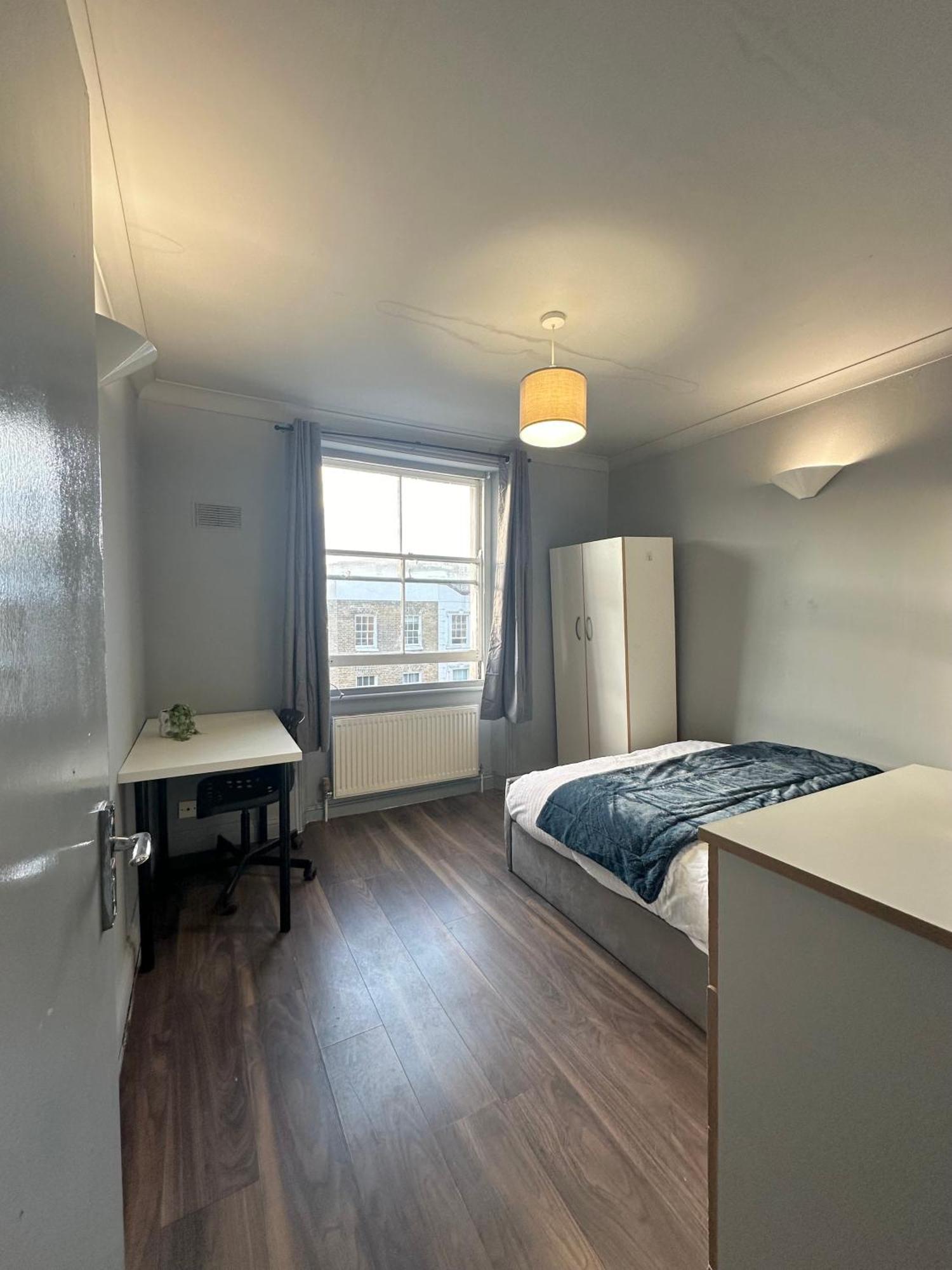 Luxury Room In A 4 Bedroom Flat! 4 Minutes Walk To Kingscross, St Pancras Londra Dış mekan fotoğraf