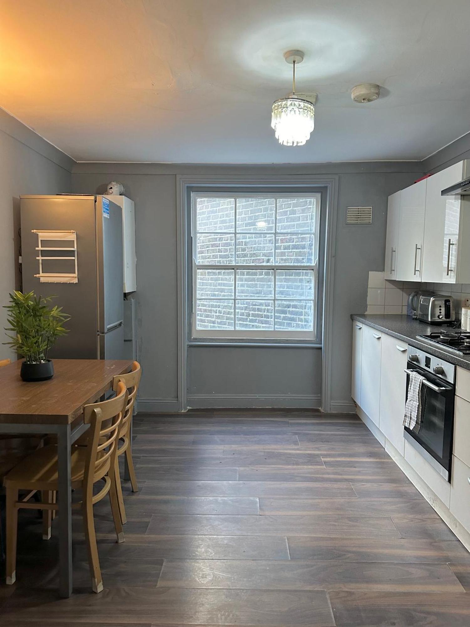 Luxury Room In A 4 Bedroom Flat! 4 Minutes Walk To Kingscross, St Pancras Londra Dış mekan fotoğraf